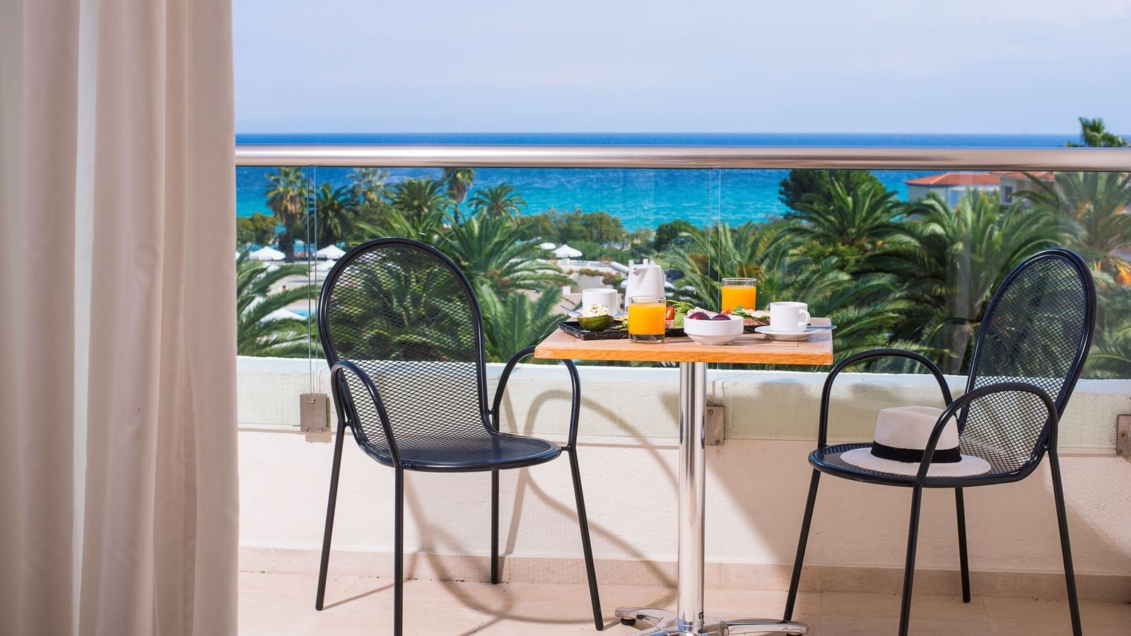 rooms-single-room-sea-view