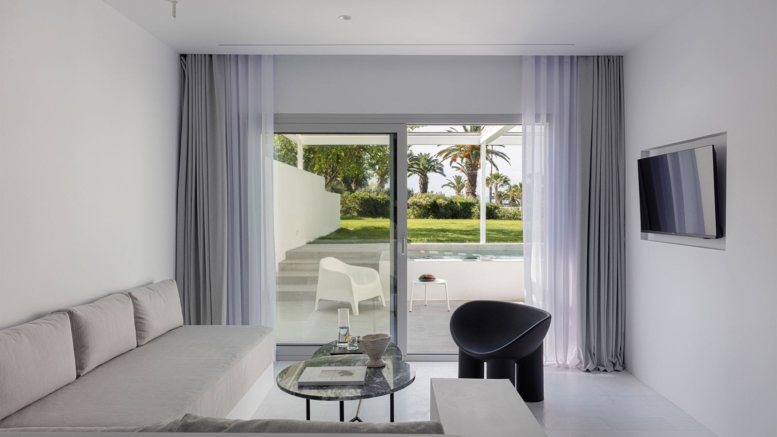 rooms-suite-2-bedrooms-gardenview-privatepool