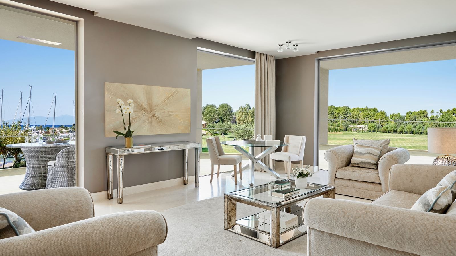 rooms-three-bedroom-family-suite-grand-balcony-garden-view