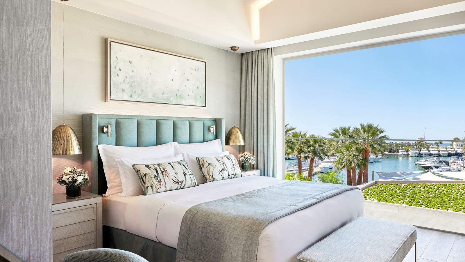 rooms-deluxe-one-bedroom-suite-grand-balcony-sea-view