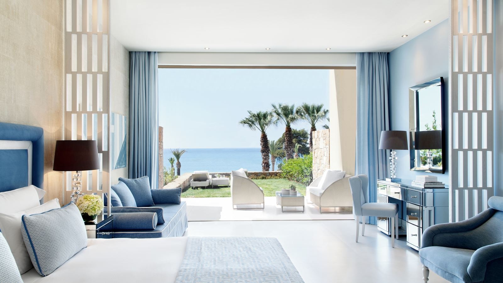 rooms-junior-suite-private-garden-sea-view