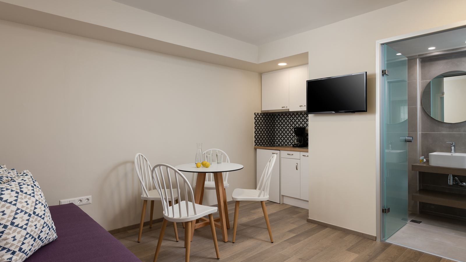 rooms-studio-superior