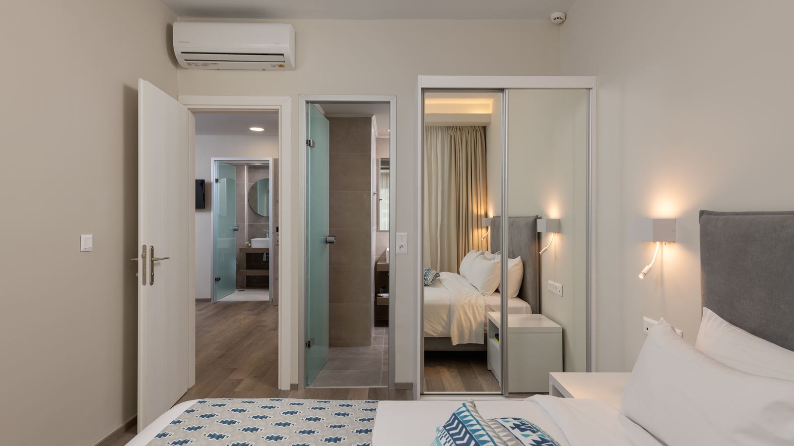 rooms-studio-superior