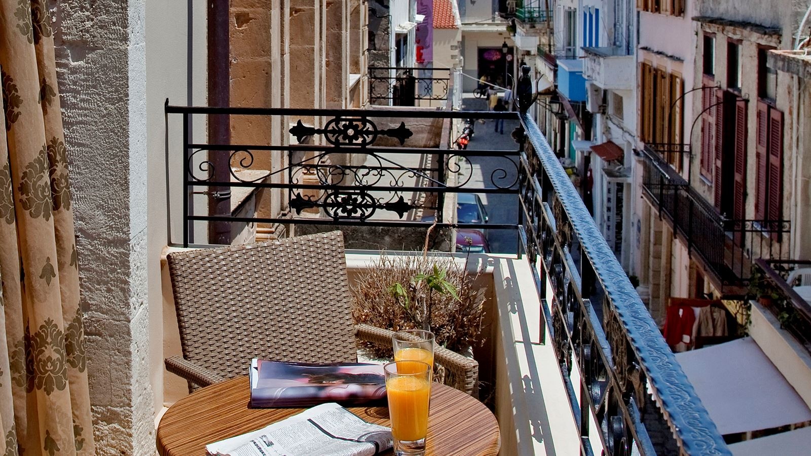 rooms-junior-suite-with-balcony