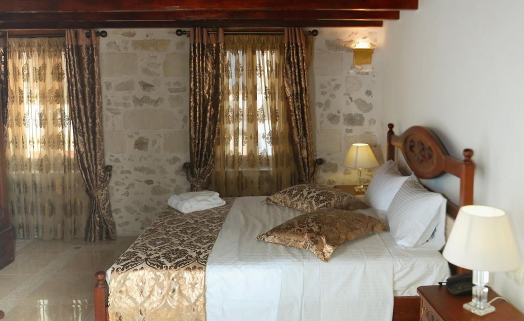 rooms-junior-suite-with-window