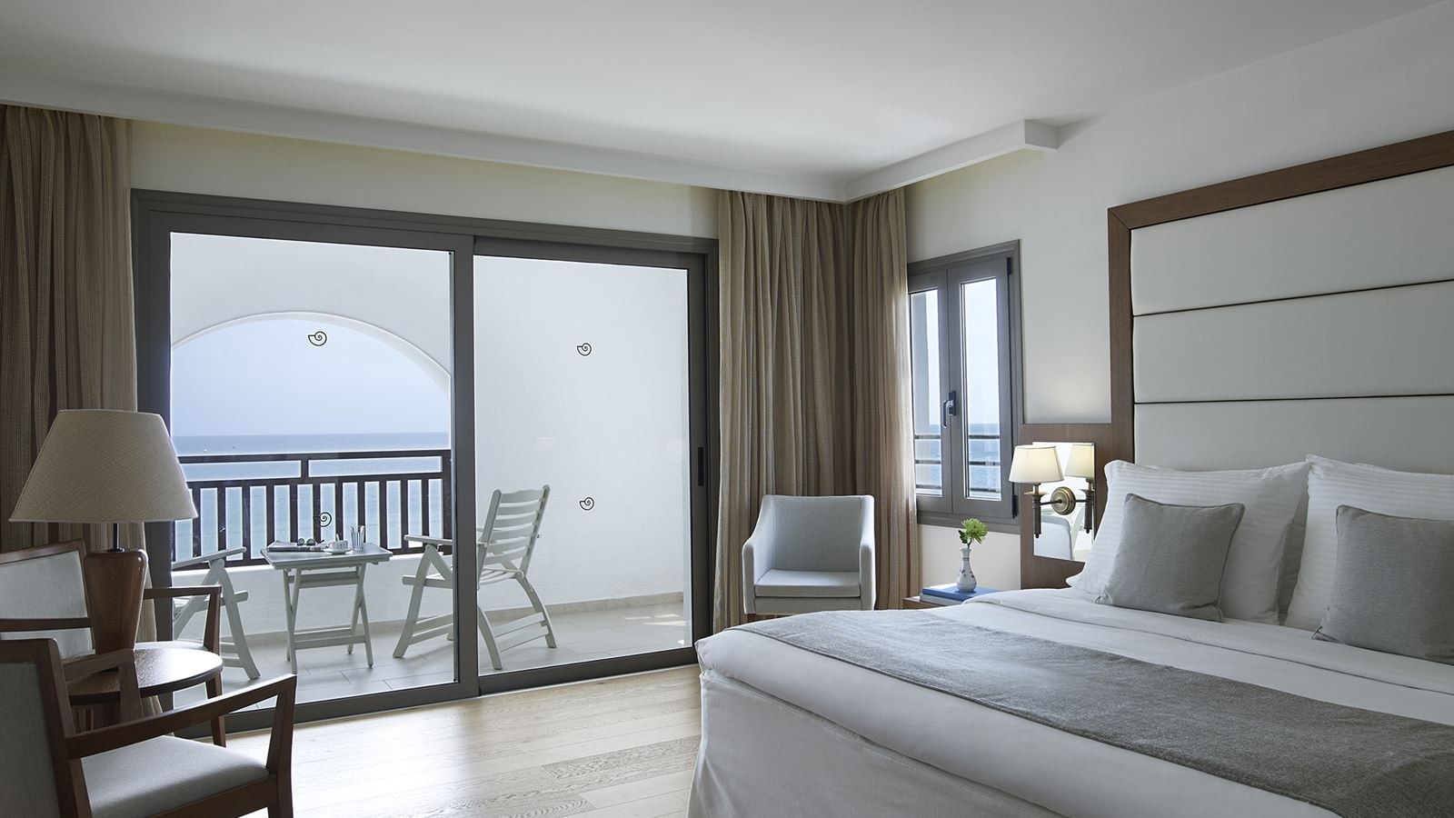 rooms-premium-suite-sea-view