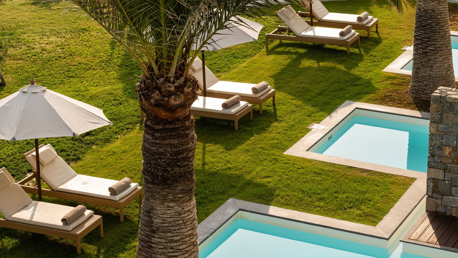 rooms-swim-up-superior-with-private-garden