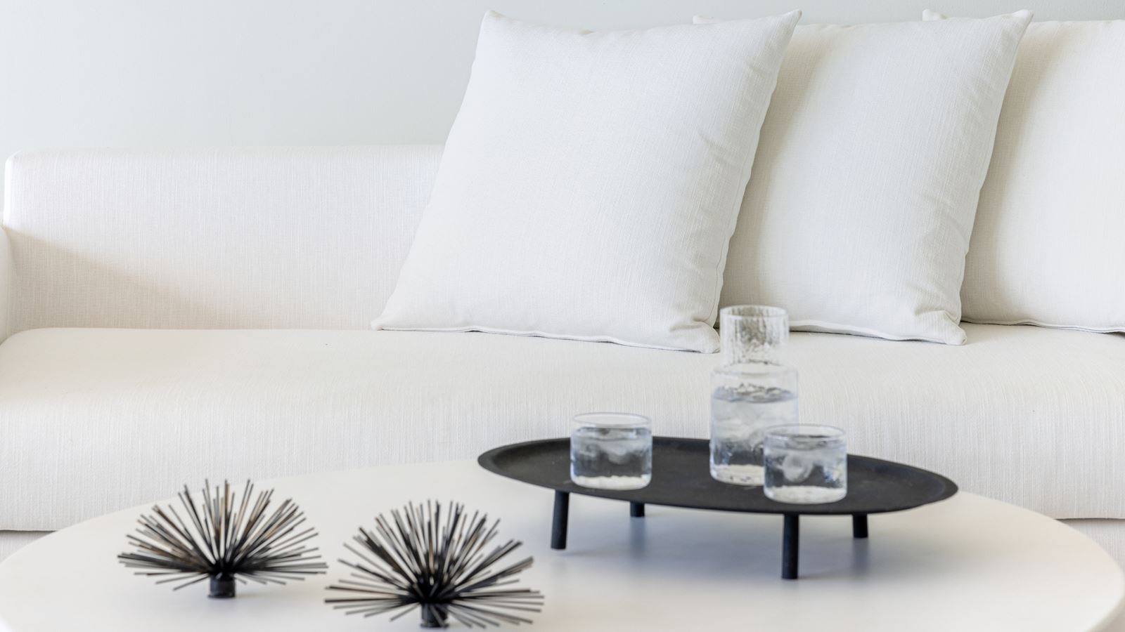 rooms-amirandes-white-suite