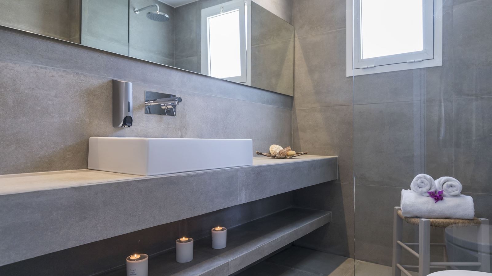 rooms-family-apartment-1-bedroom-village-view