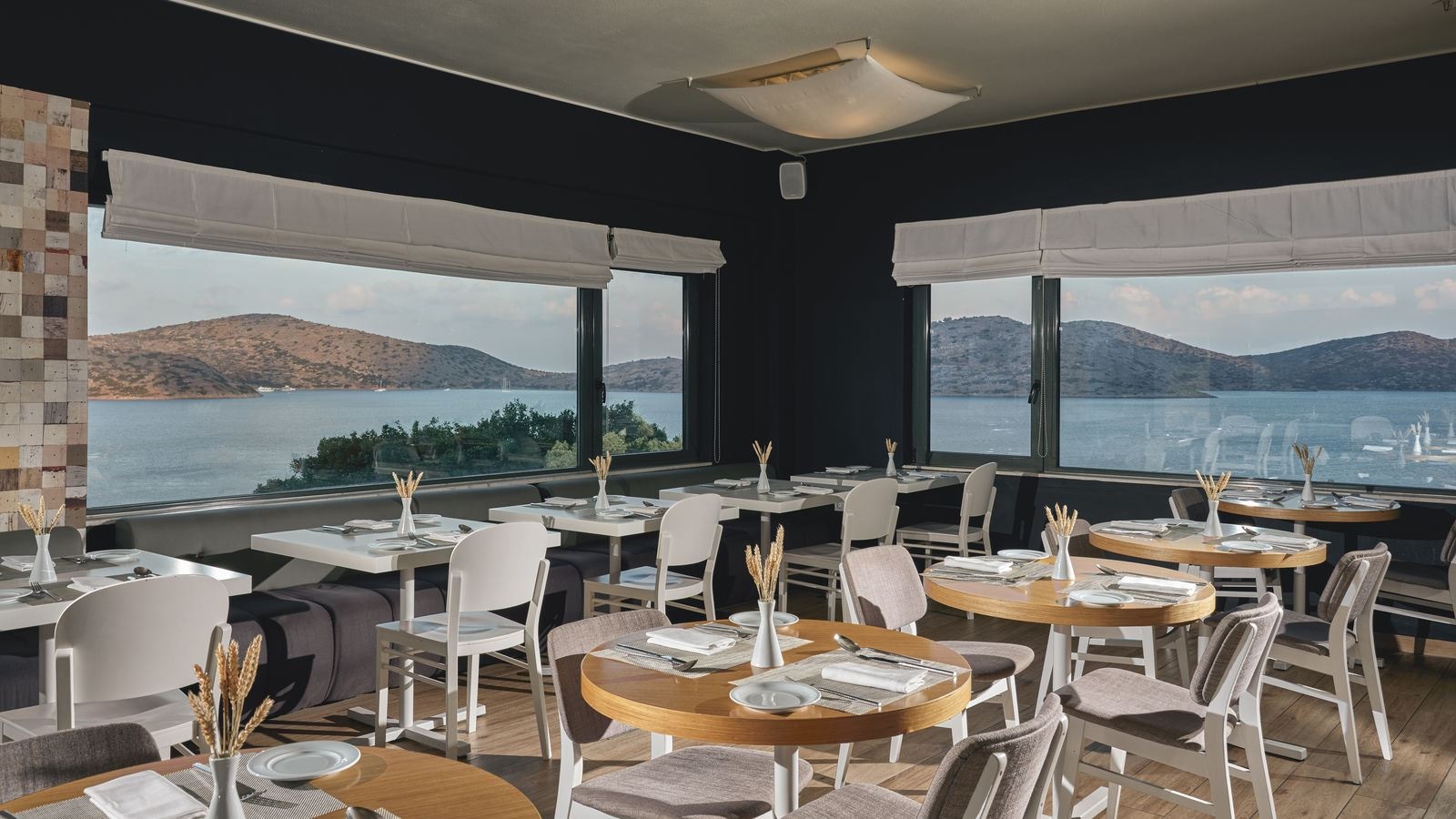 restaurants-island-main-restaurant