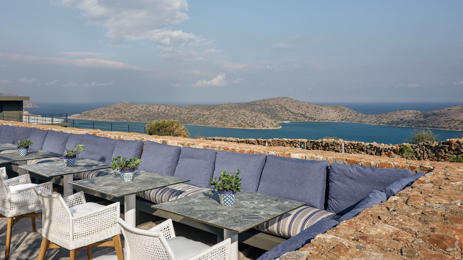 restaurants-greco-levante-bar--restaurant