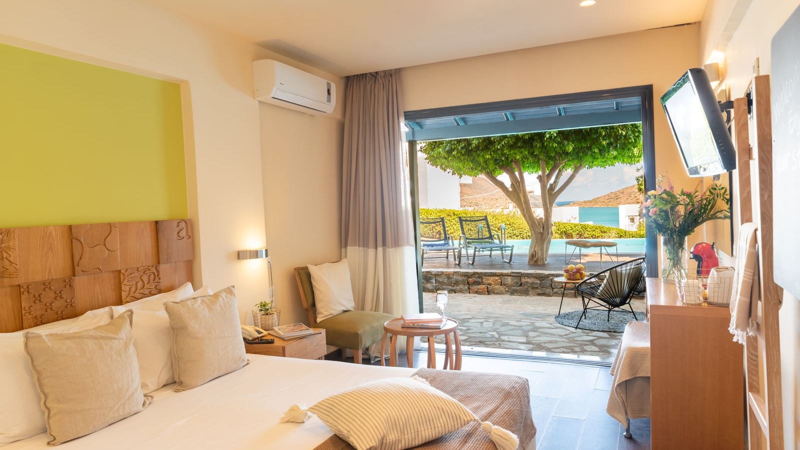 rooms-bungalow-sharing-pool-garden-view