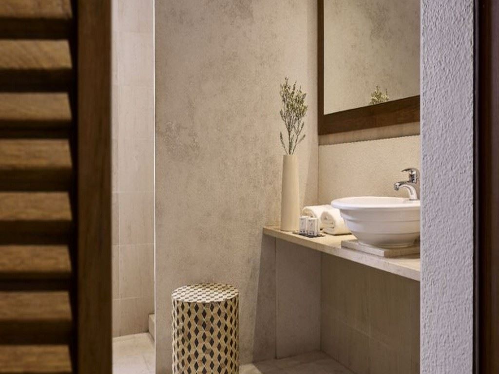 rooms-1-bedroom-superior-suite-seaview