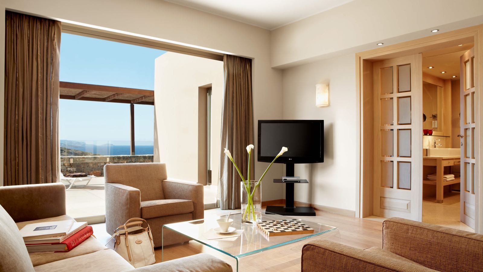 rooms-one-bedroom-suite-sea-view