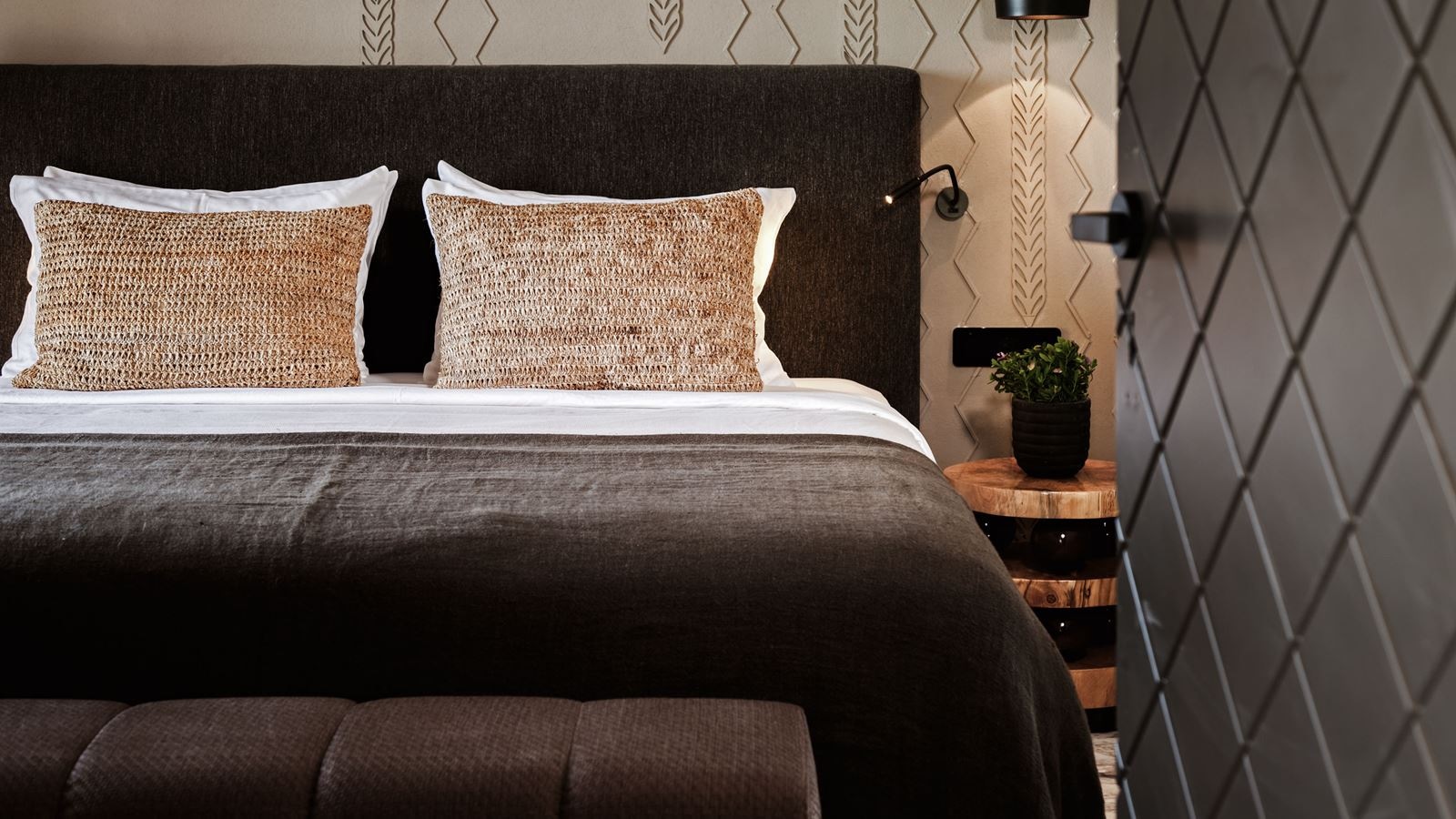 rooms-premium-1-bdr-suite-gv-with-out-jacuzzi