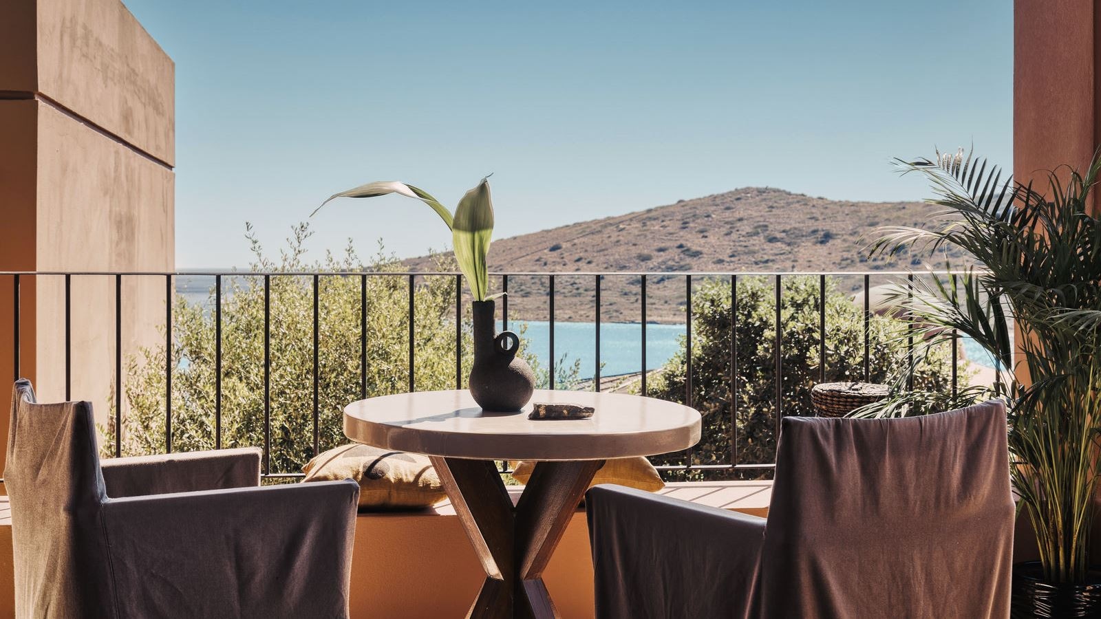 rooms-premium-1-bdr-suite-sv-with-out-jacuzzi