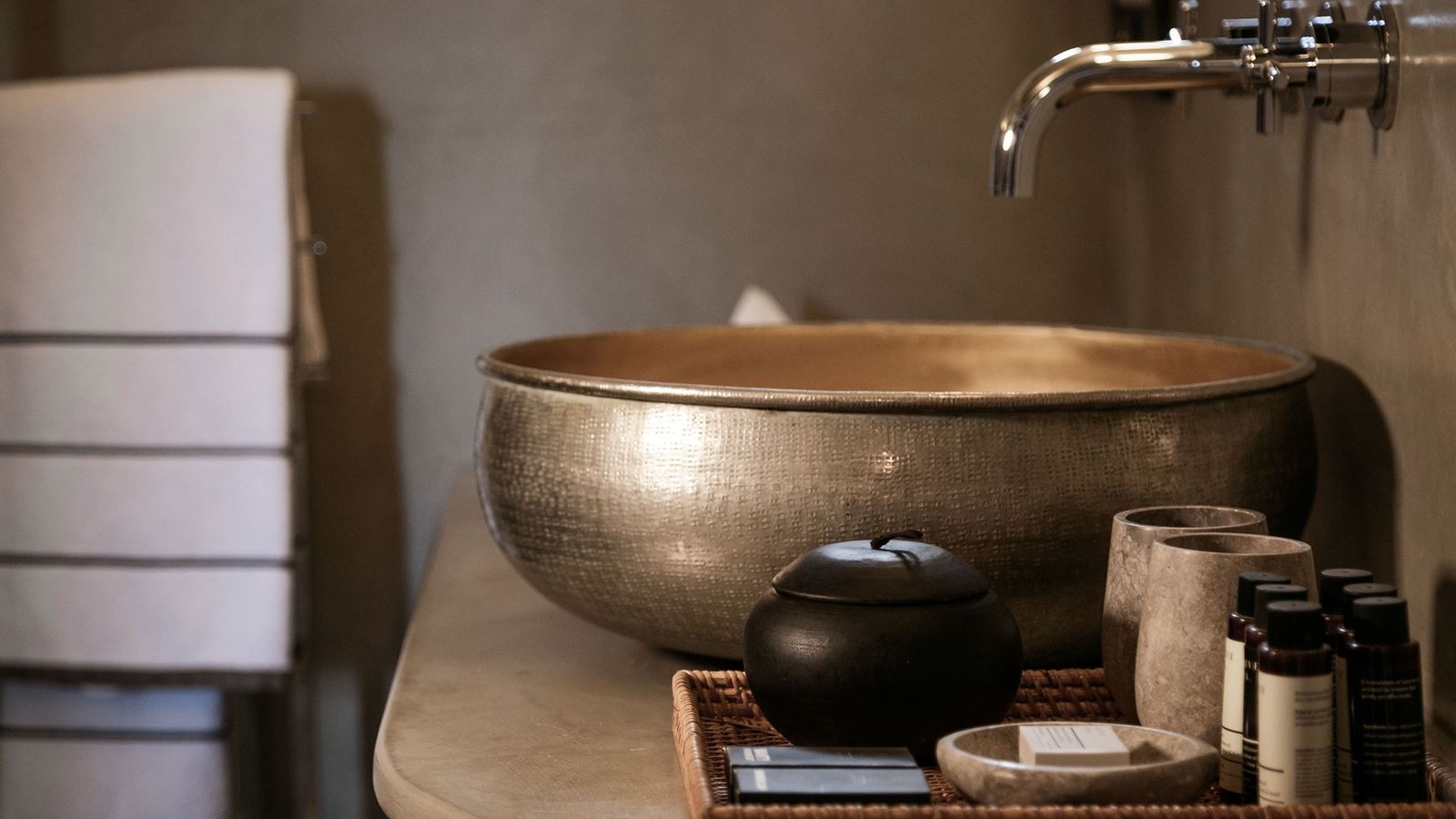 rooms-luxury-family-2-bdr-suite-sv-with-outdoor-jacuzzi