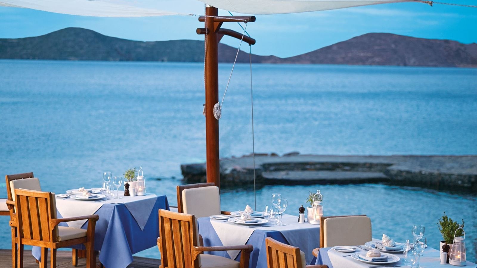restaurants-yacht-club-restaurant