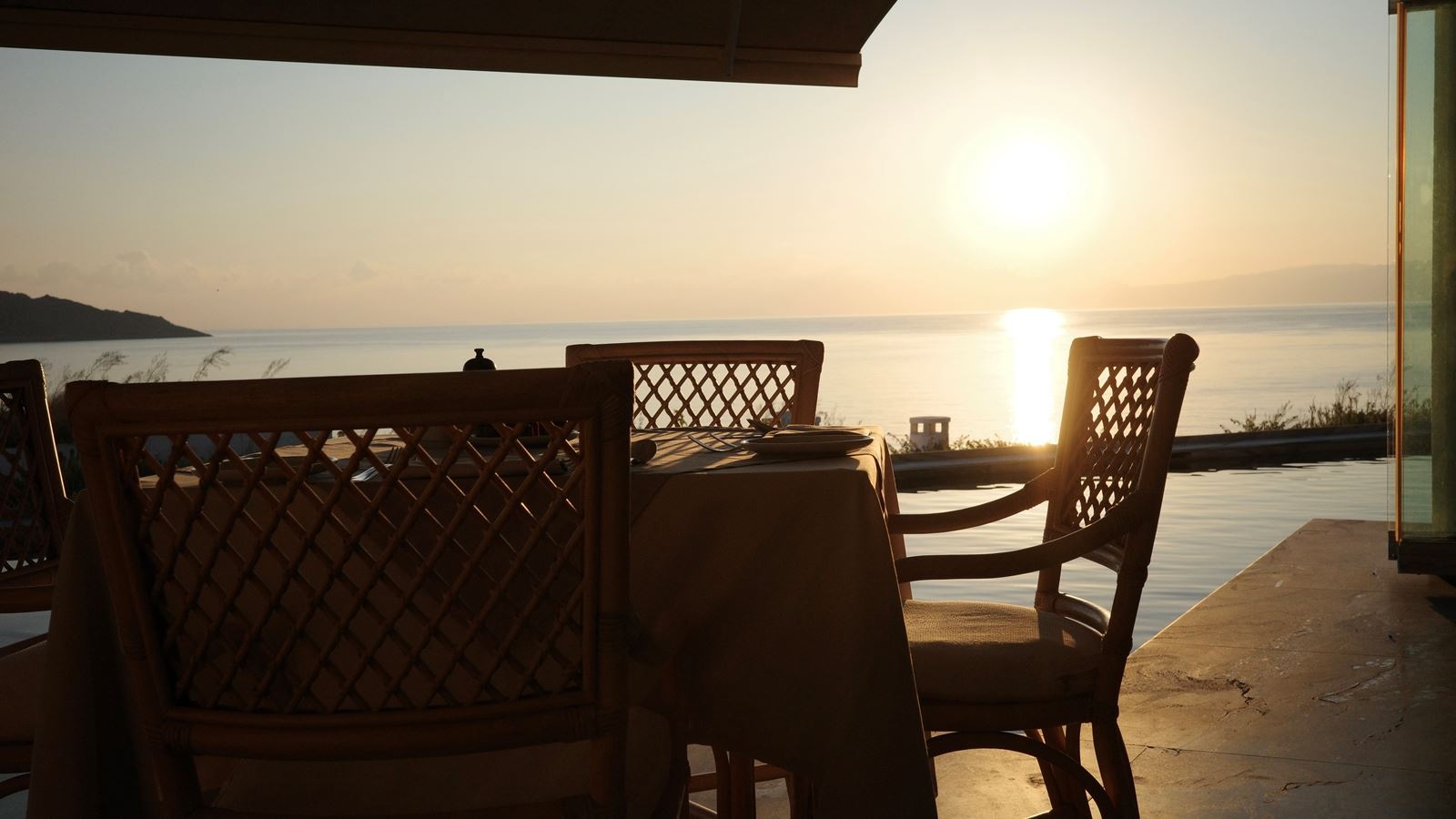 restaurants-calypso-restaurant