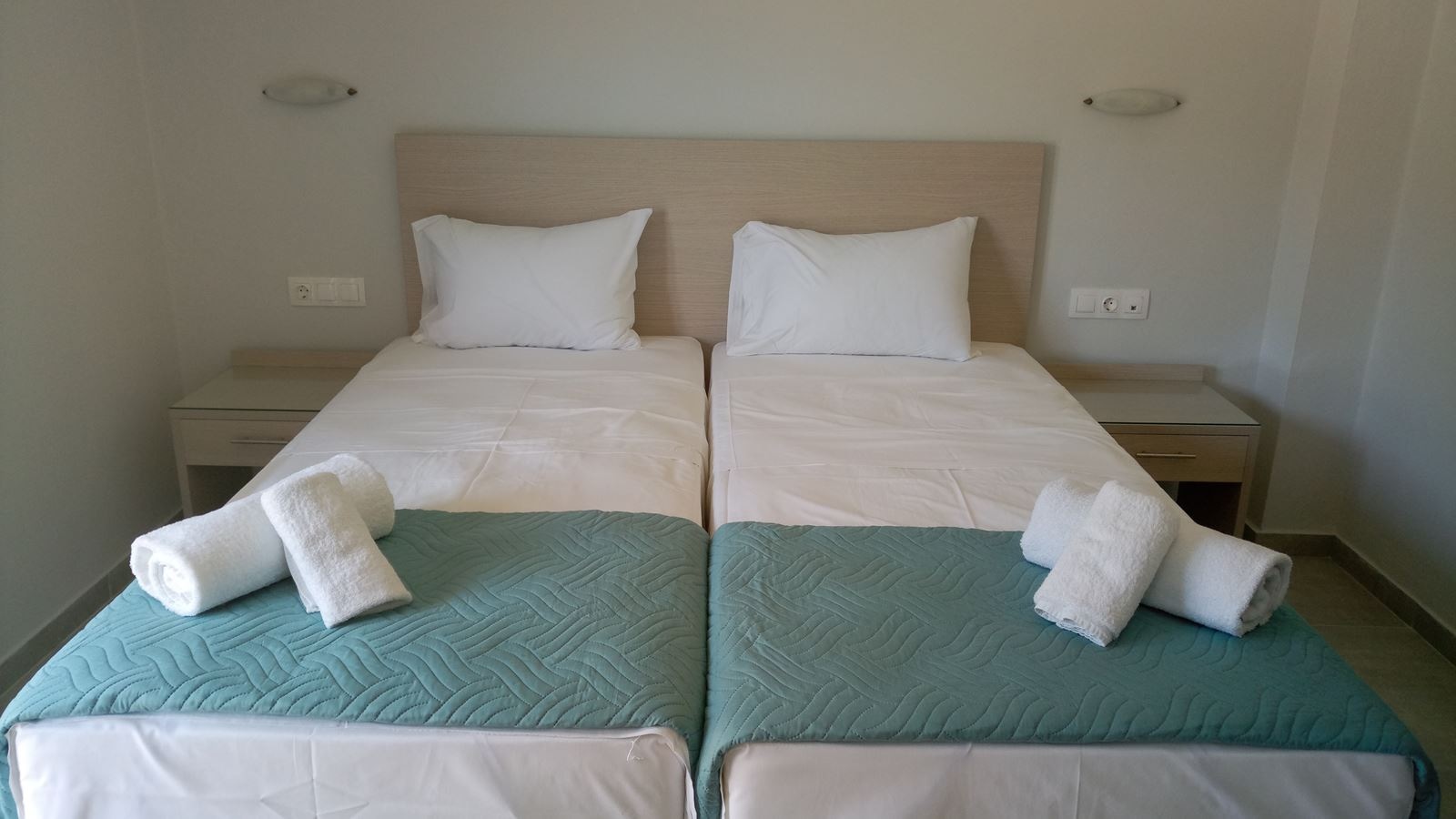 rooms-double-room-with-balcony