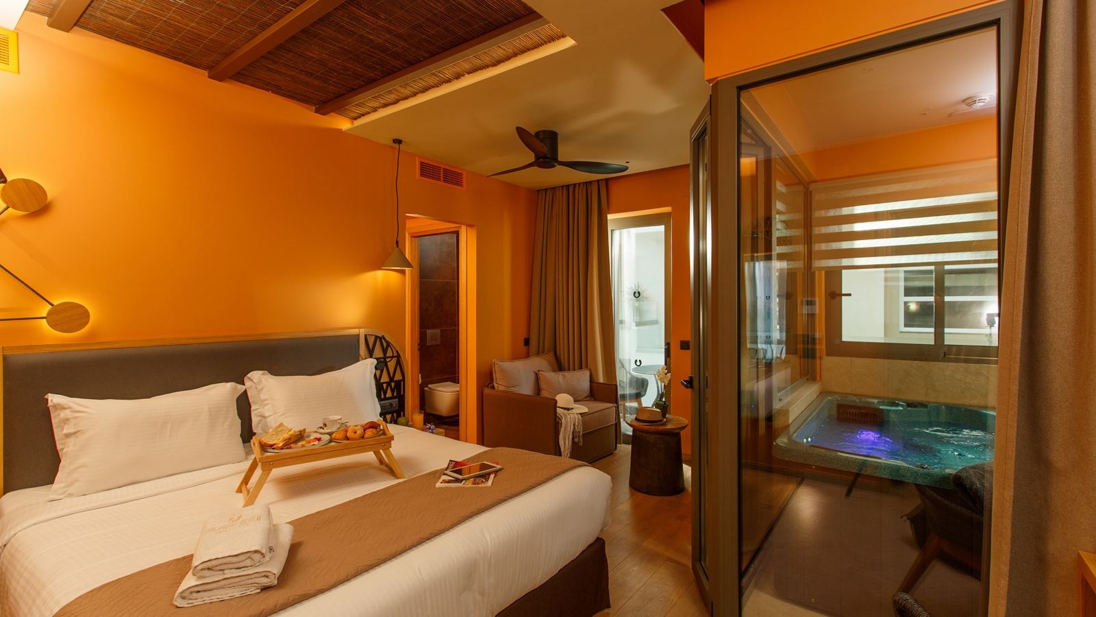 rooms-superior-de-lux-suite-with-jacuzzi-and-hammam