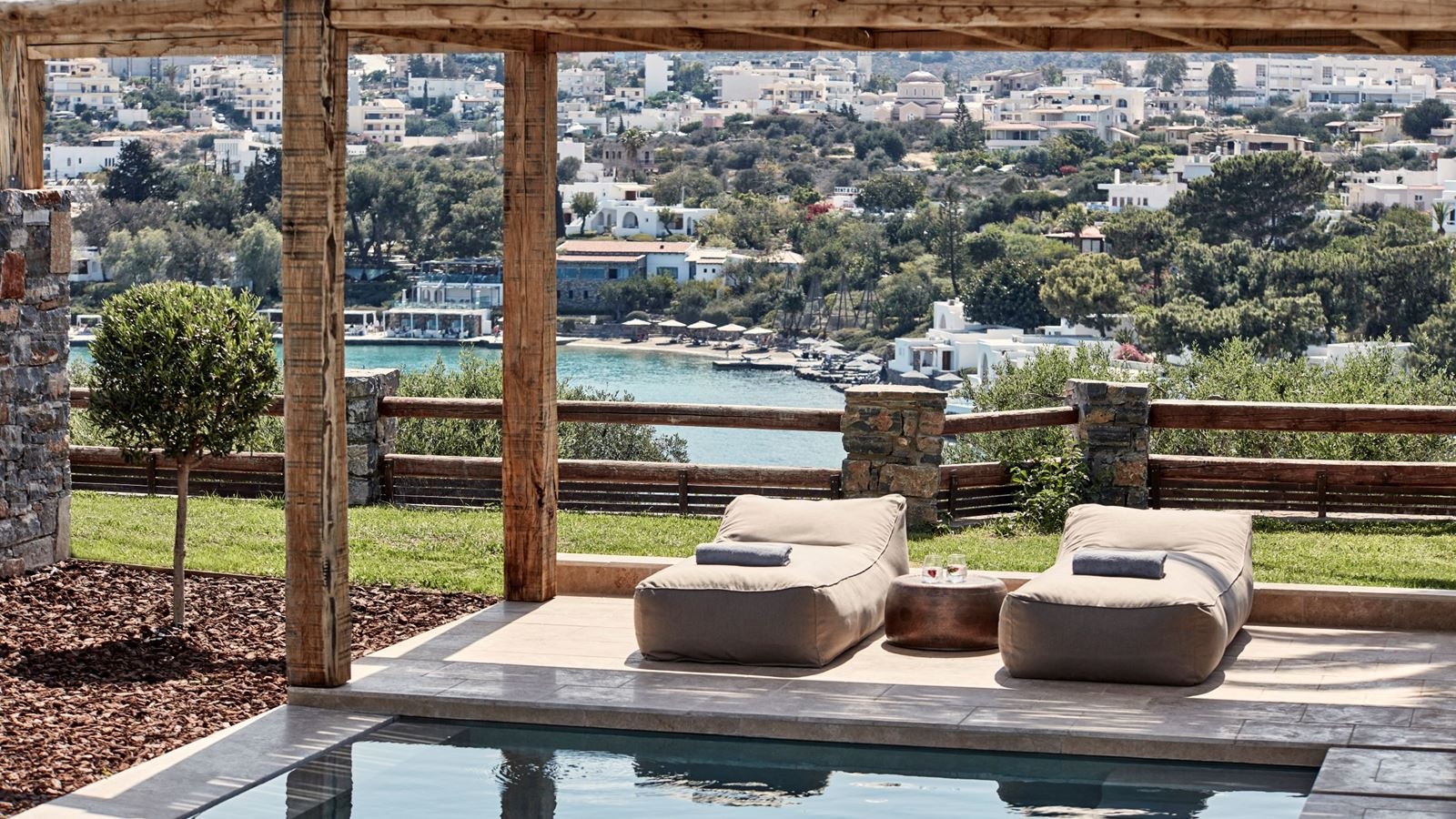 rooms-waterfall-suite-private-pool