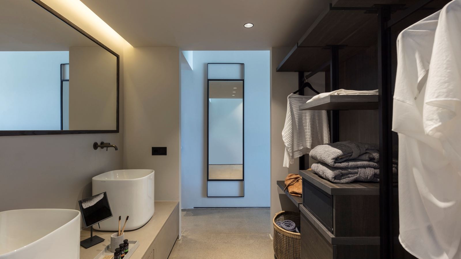 rooms-euphoria-junior-suite-private-pool