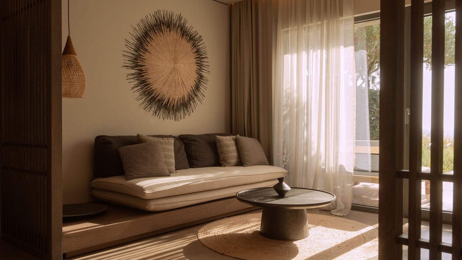 rooms-f-zeen-junior-suite-sea-view-with-garden