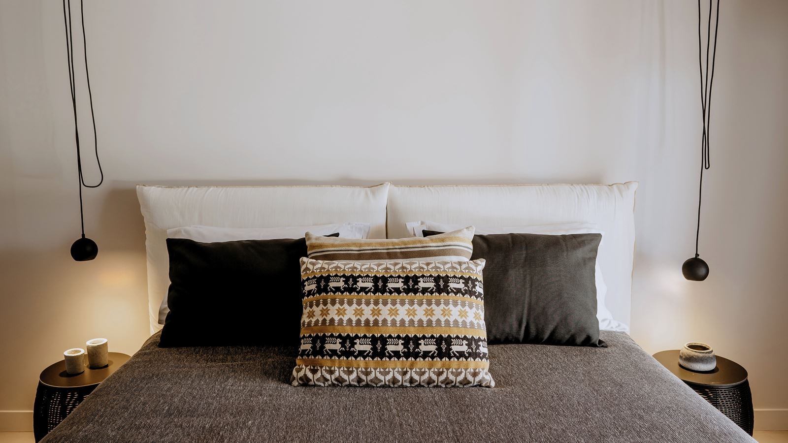 rooms-superior-bungalow-waterfront-with-reserved-sunbeds