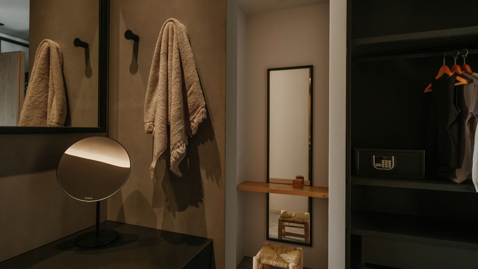 rooms-double-or-twin-room-sea-view-main-building