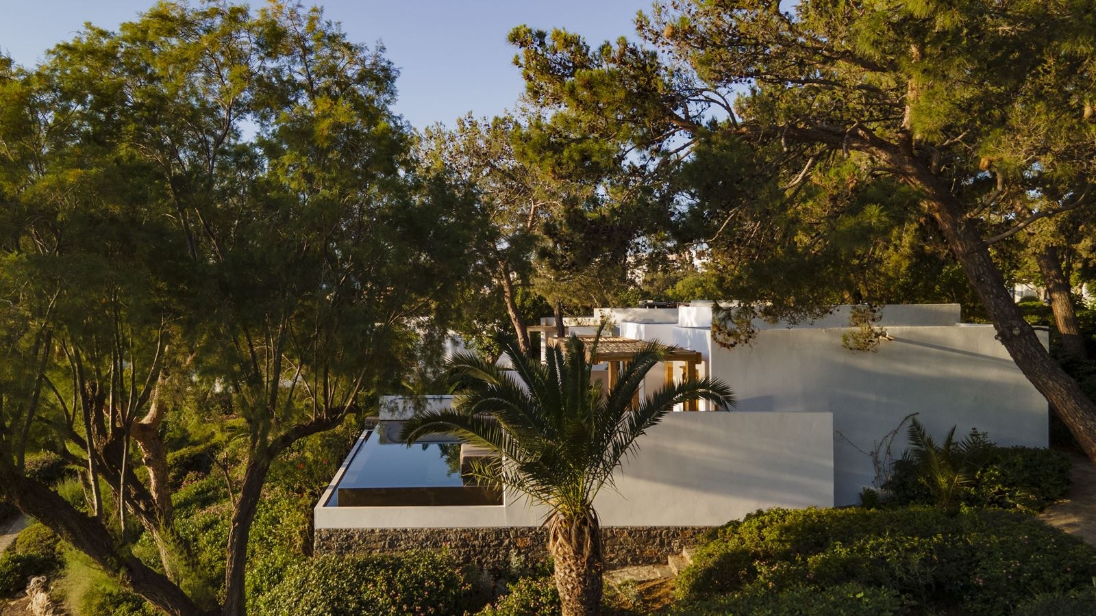 rooms-2-bedroom-seafront-villa-private-pool