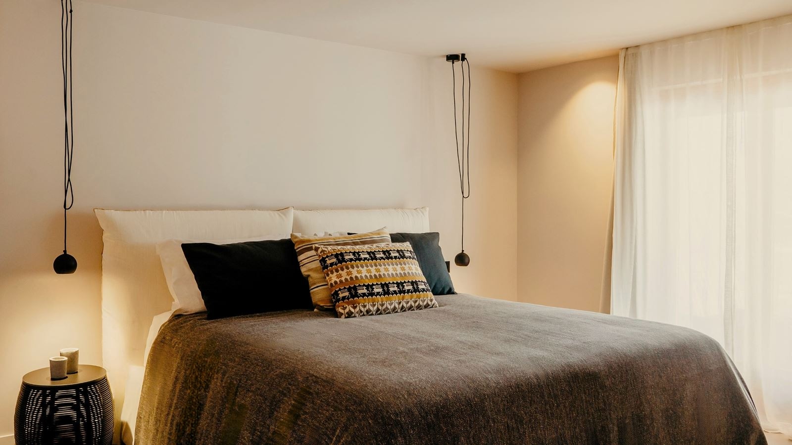 rooms-2-bedroom-maisonette-private-pool