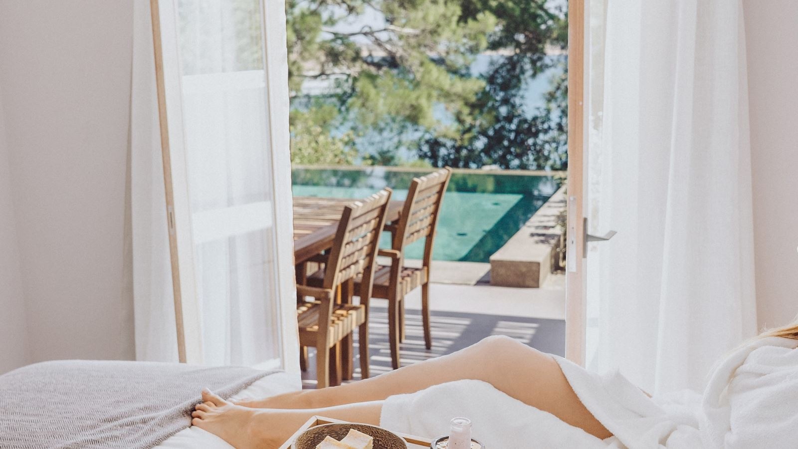 rooms-2-bedroom-maisonette-private-pool