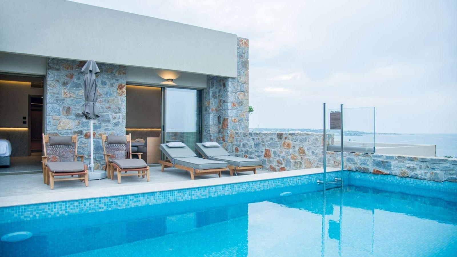 rooms-sunctuary-suite-sea-view-private-pool
