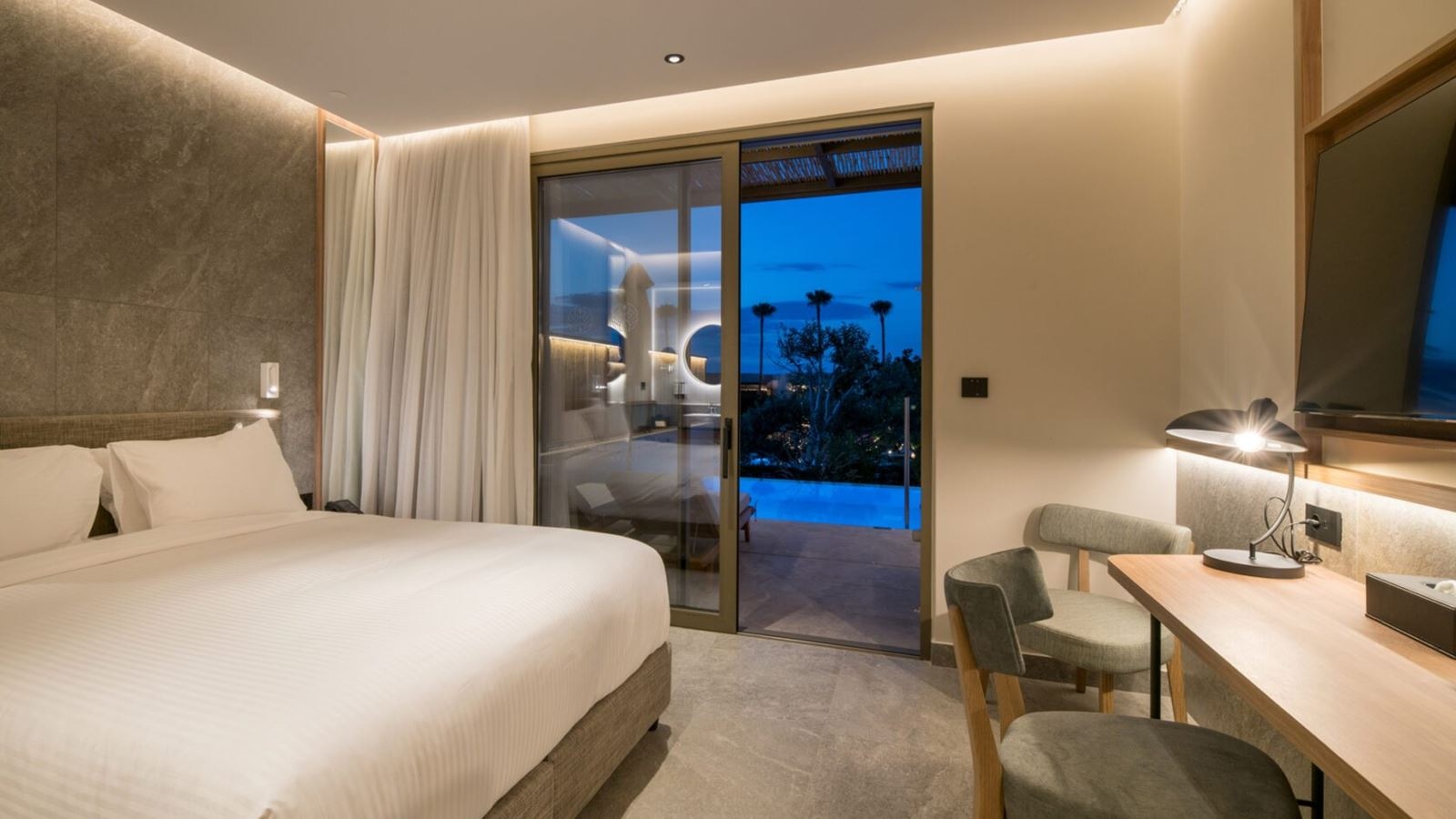 rooms-clasic-double-garden-view-sharing-pool