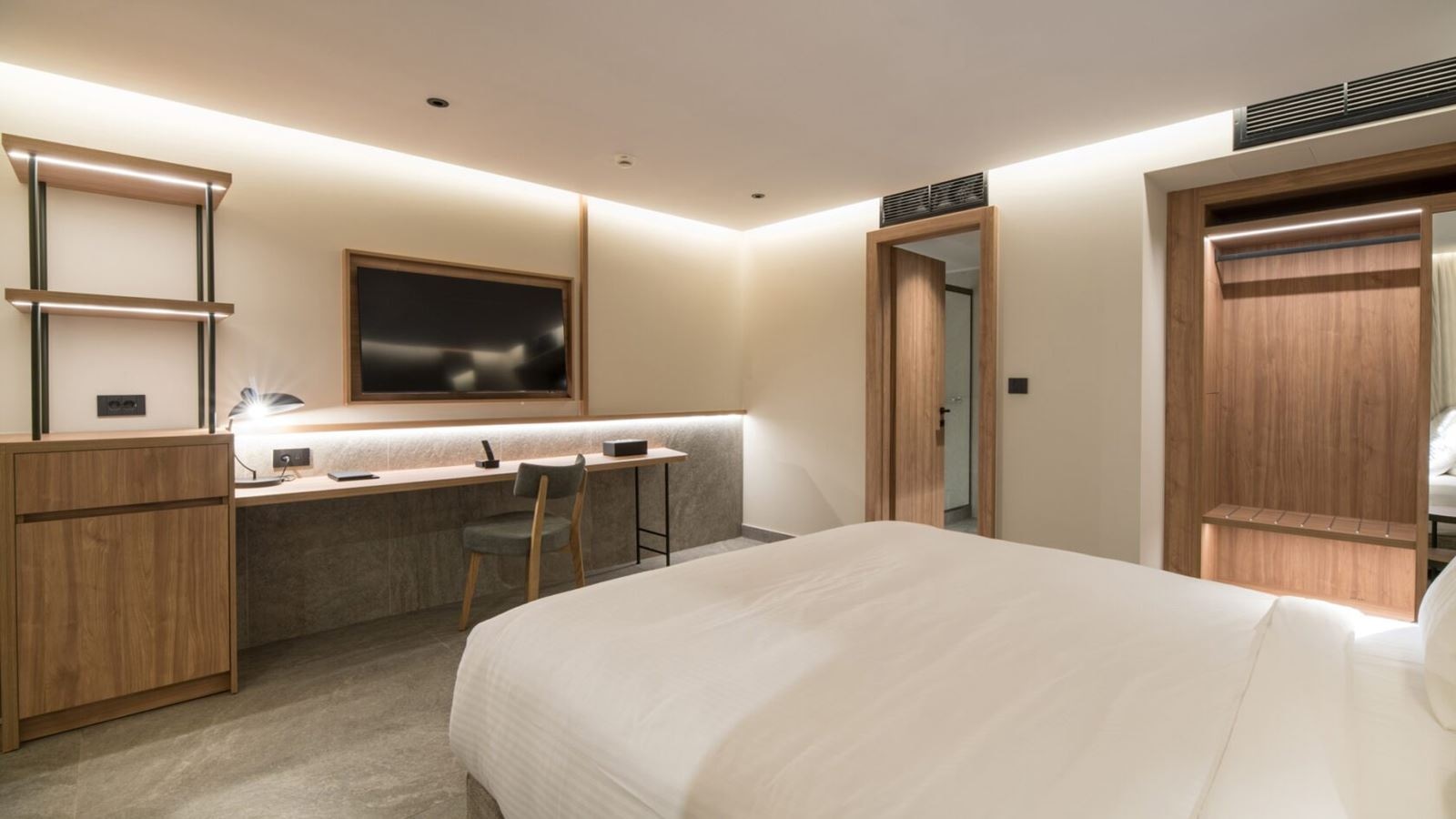 rooms-clasic-double-garden-view-sharing-pool