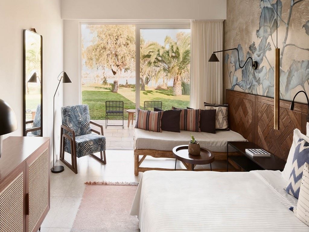 rooms-bungalow-beach-front-for-single-use