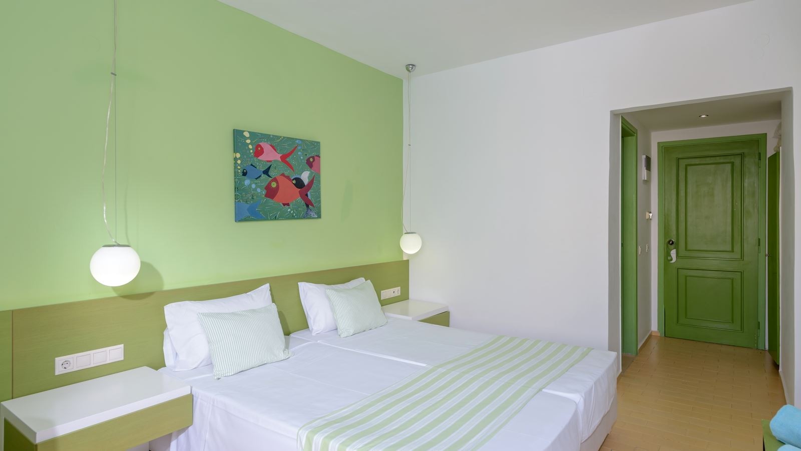 rooms-double-room-land-view