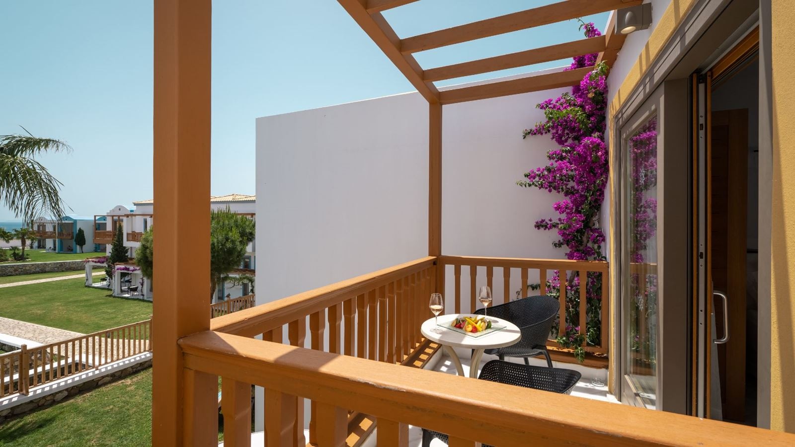 rooms-bungalow-single-use-balcony-or-terrace