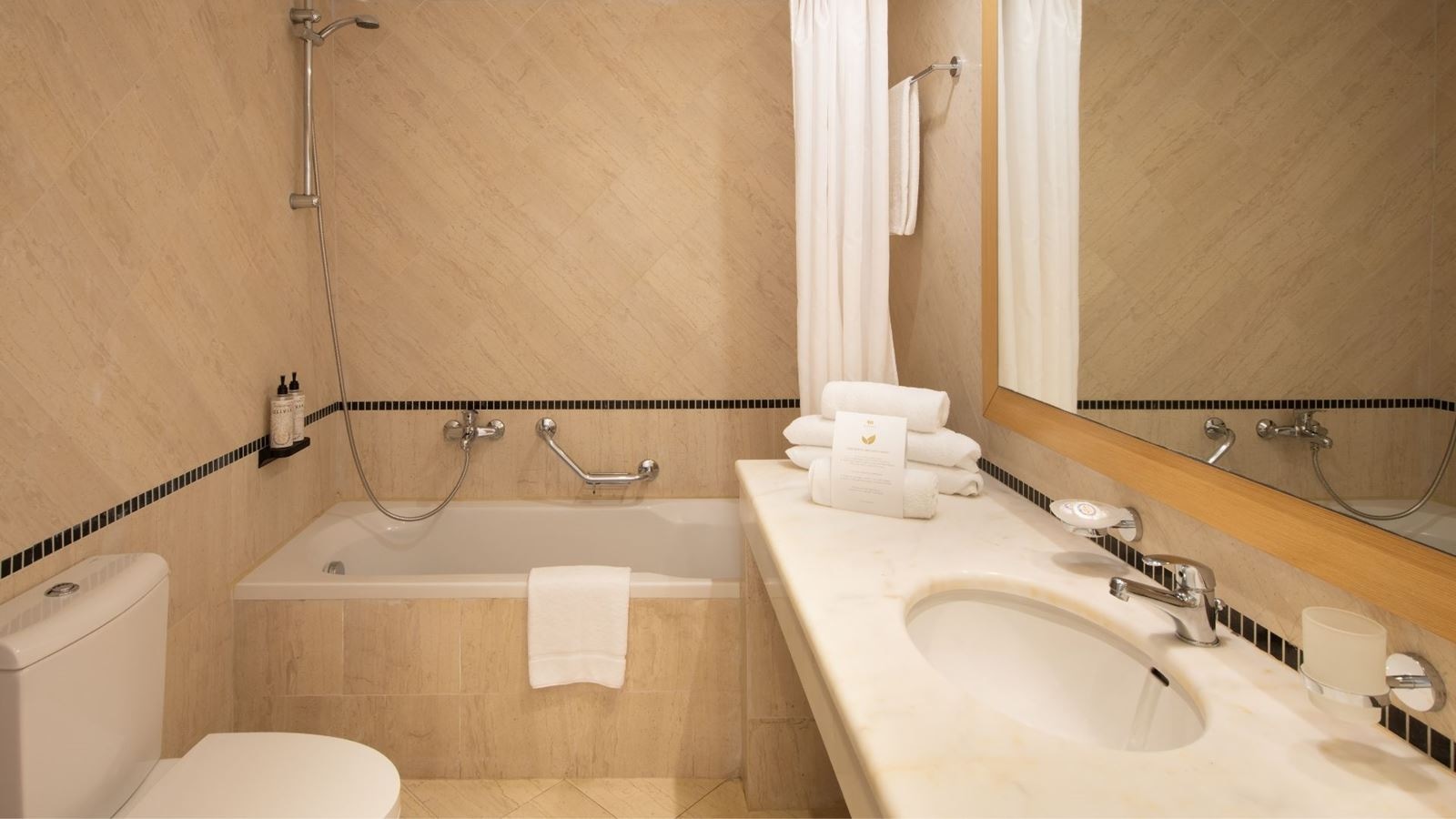 rooms-family-suite-sea-view