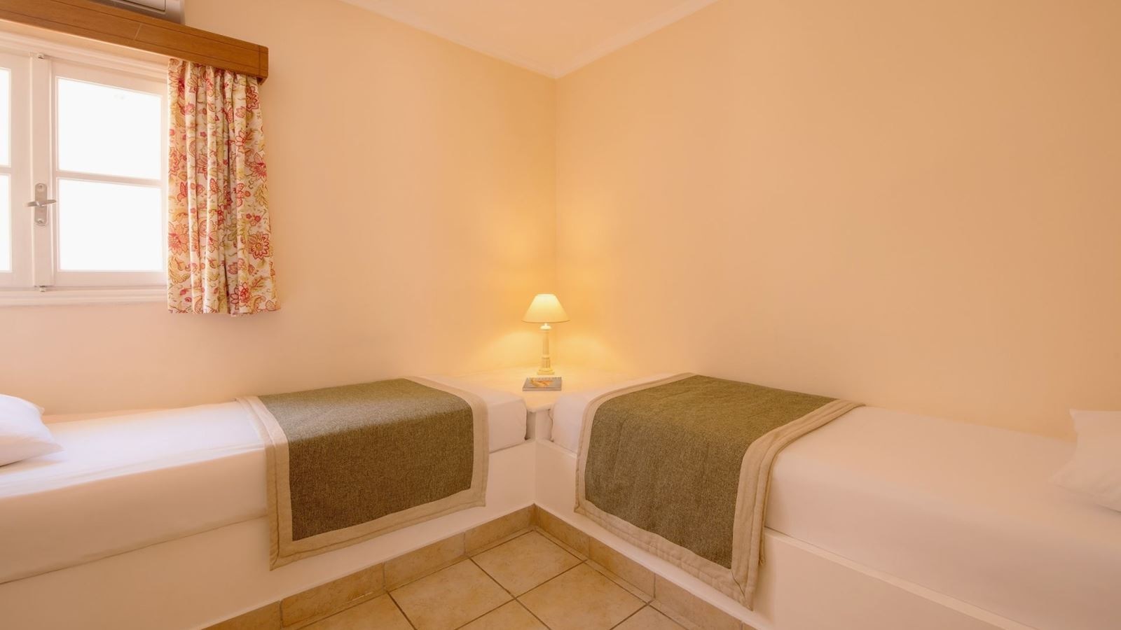 rooms-family-suite-sea-view