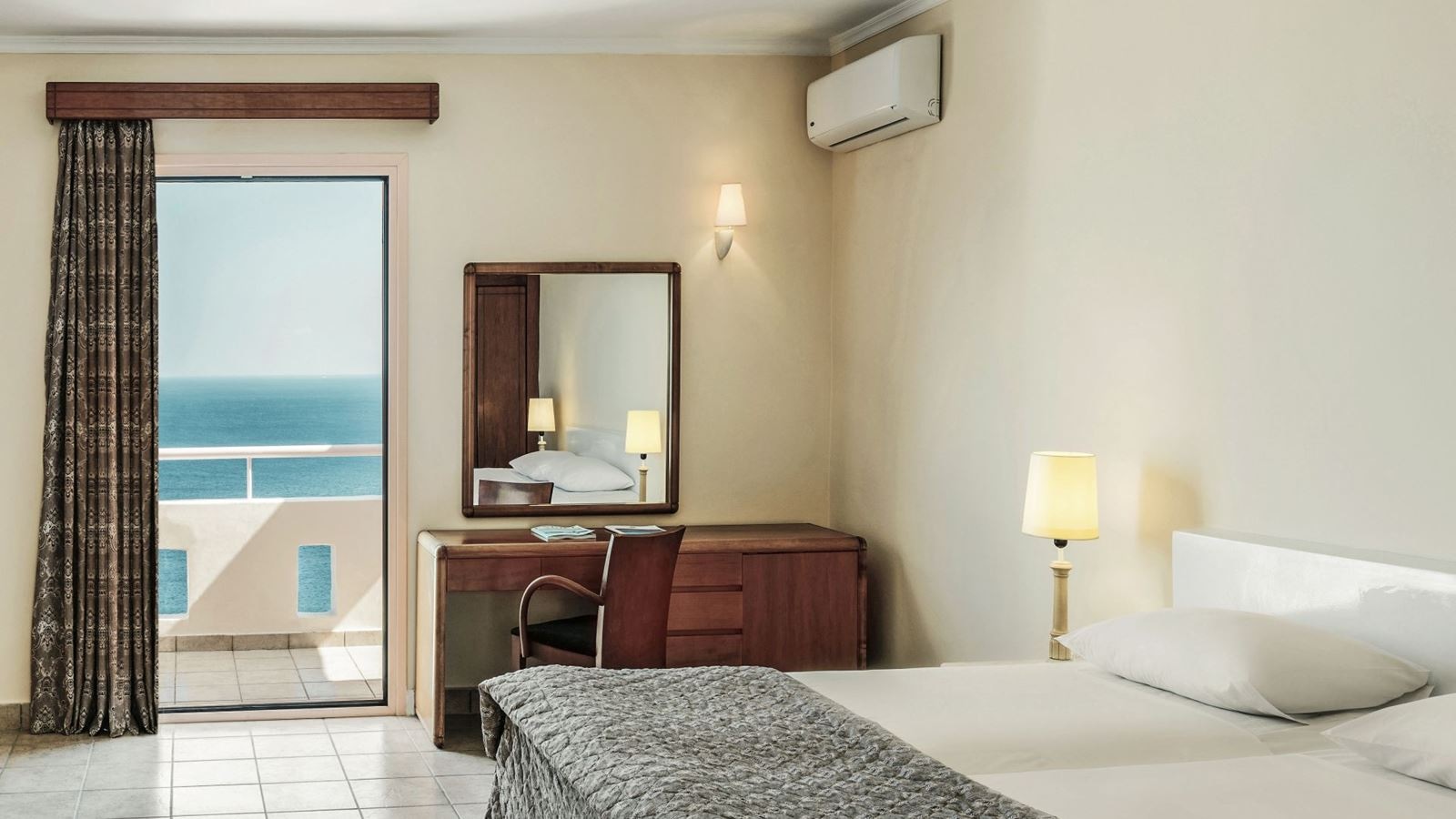 rooms-studios-sea-view