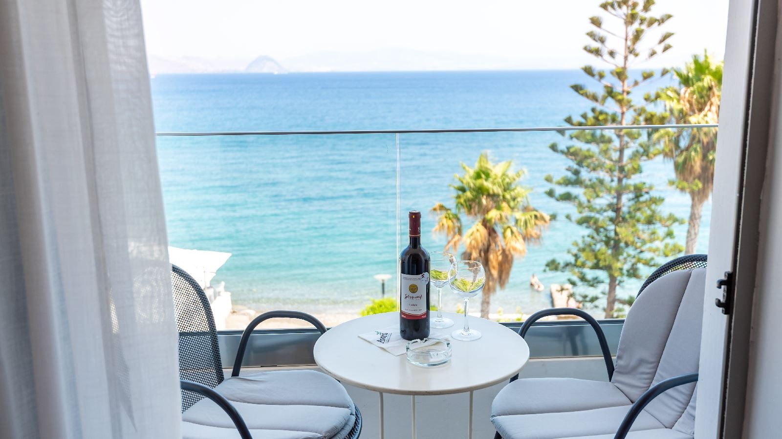 rooms-room-double--seaview-balcony-or-terrace