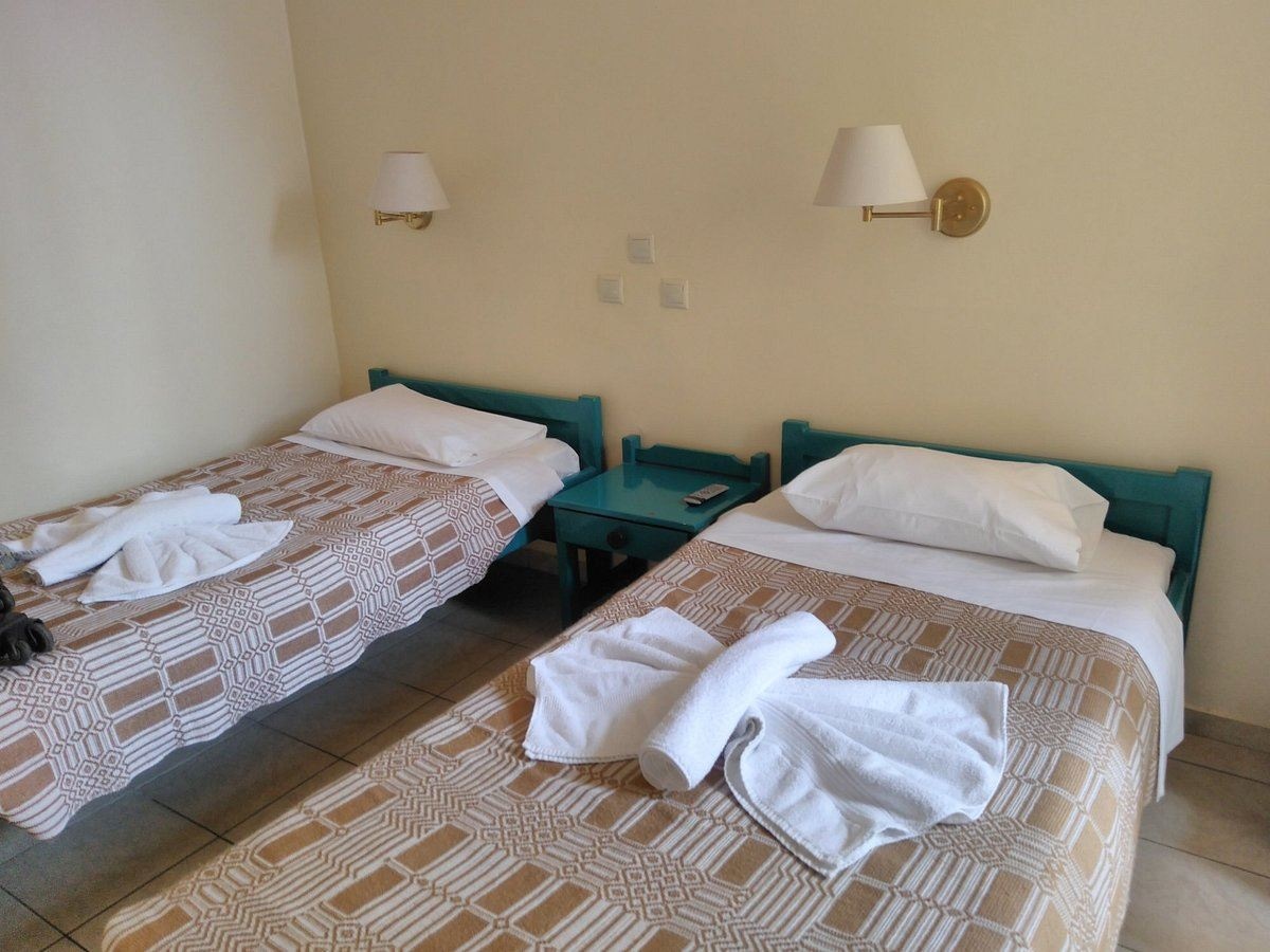 rooms-standard-double-room
