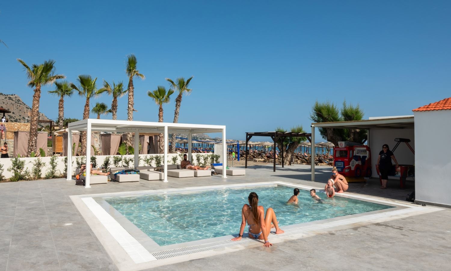 pools-outdoor-childrens-pool