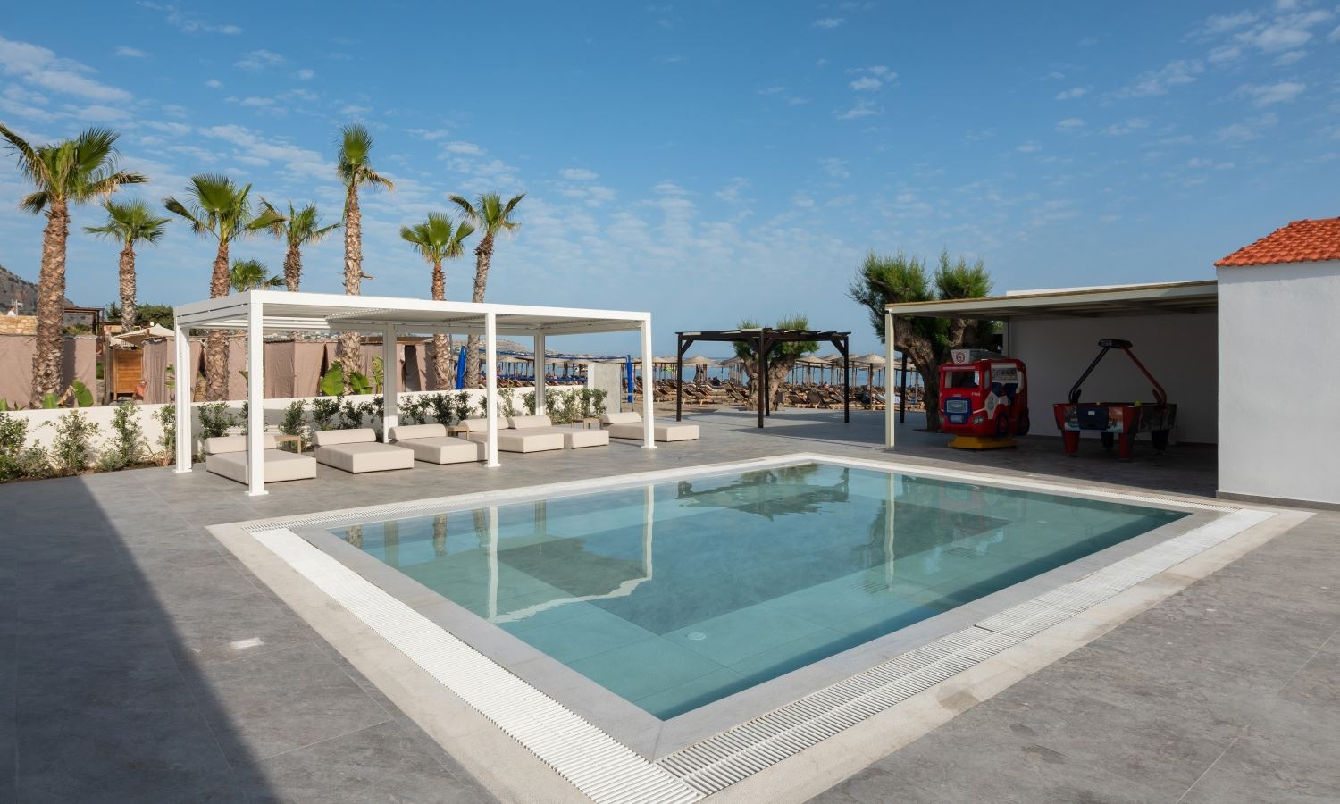 pools-outdoor-childrens-pool