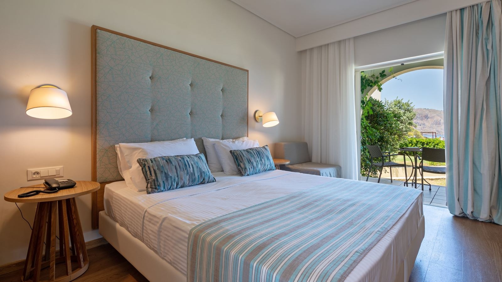 rooms-bungalow-sea-view