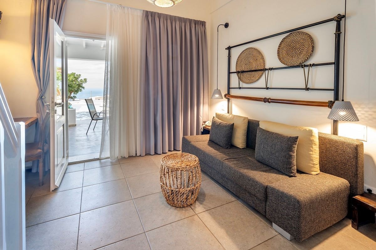 rooms-maisonette-with-private-pool--sea-view