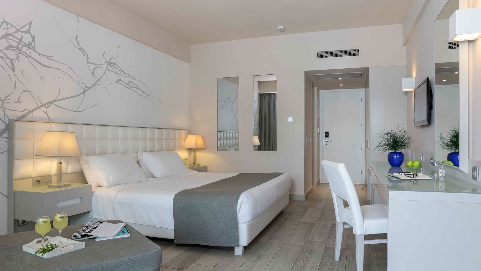 rooms-deluxe-room-pool-view-balcony-or-terrace