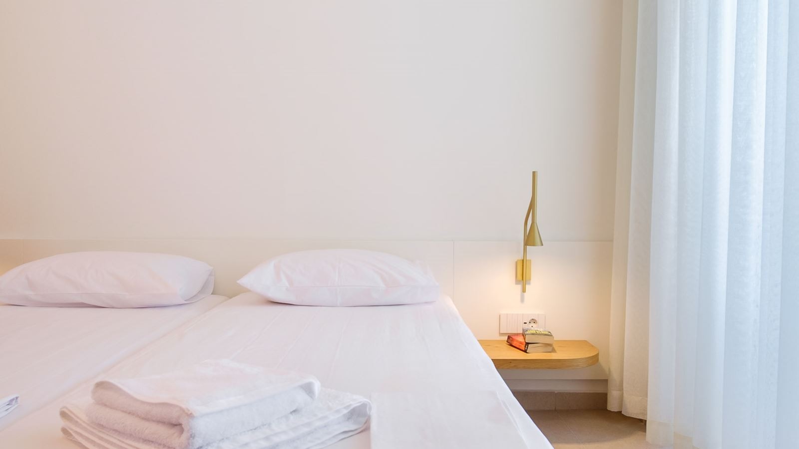 rooms-junior-suite-swimup